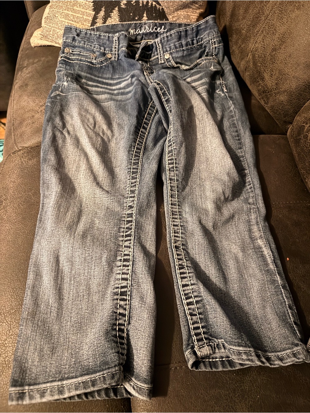 maurices Women’s Light Wash Denim Capris 5/6